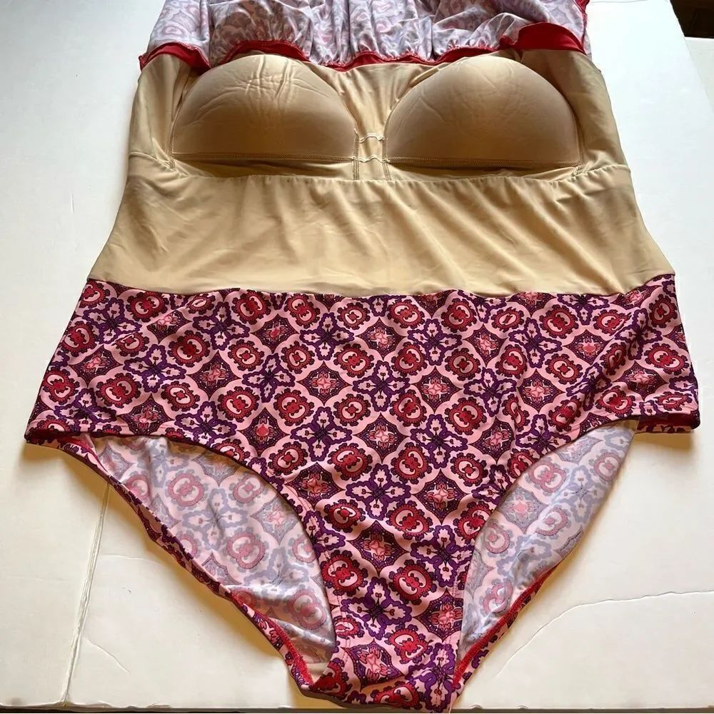 Swimsuits For All One Piece Swim Dress Size 30 Purple and Pink Print - Picture 14 of 14